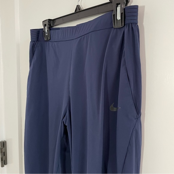 Nike Bliss Women 23" Training Crops M Navy Blue - Picture 3 of 7